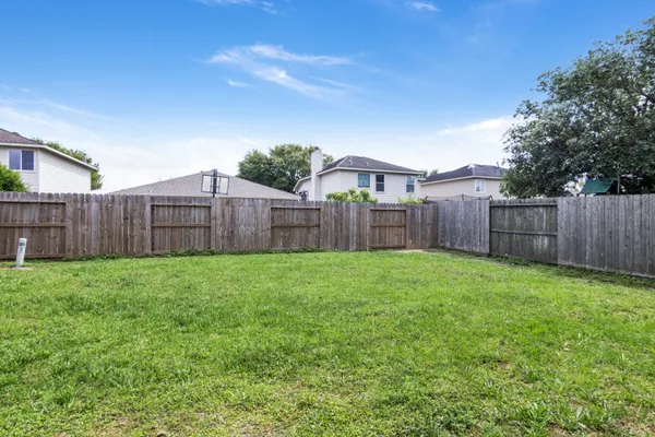 $2,400 | 20214 Ribbonwood Point Court, Tomball, TX 77375