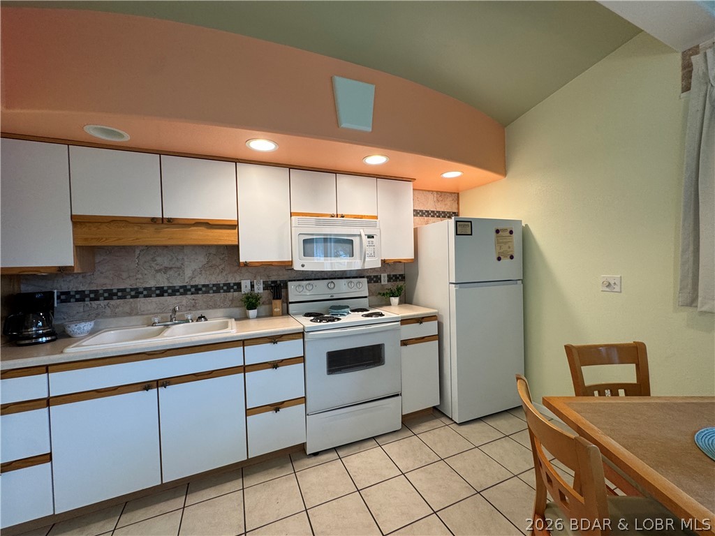 33325 Bass Point Road, Unit 17&18 Sunrise Beach, MO 65079 - Photo 8 of 48