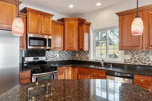 $849,000 | 3 Cheyenne Valley, Unit 3, Westford, MA 01886