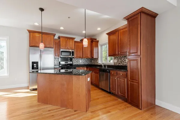 $849,000 | 3 Cheyenne Valley, Unit 3, Westford, MA 01886