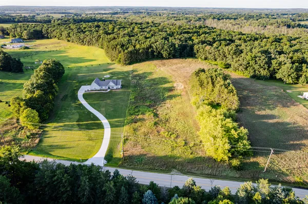$164,500 | 1980 Paradise Drive, Trenton, WI 53095