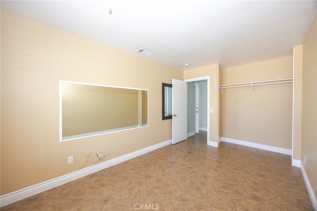 15045 Spring Street Fontana, CA 92335 - Photo 26 of 36