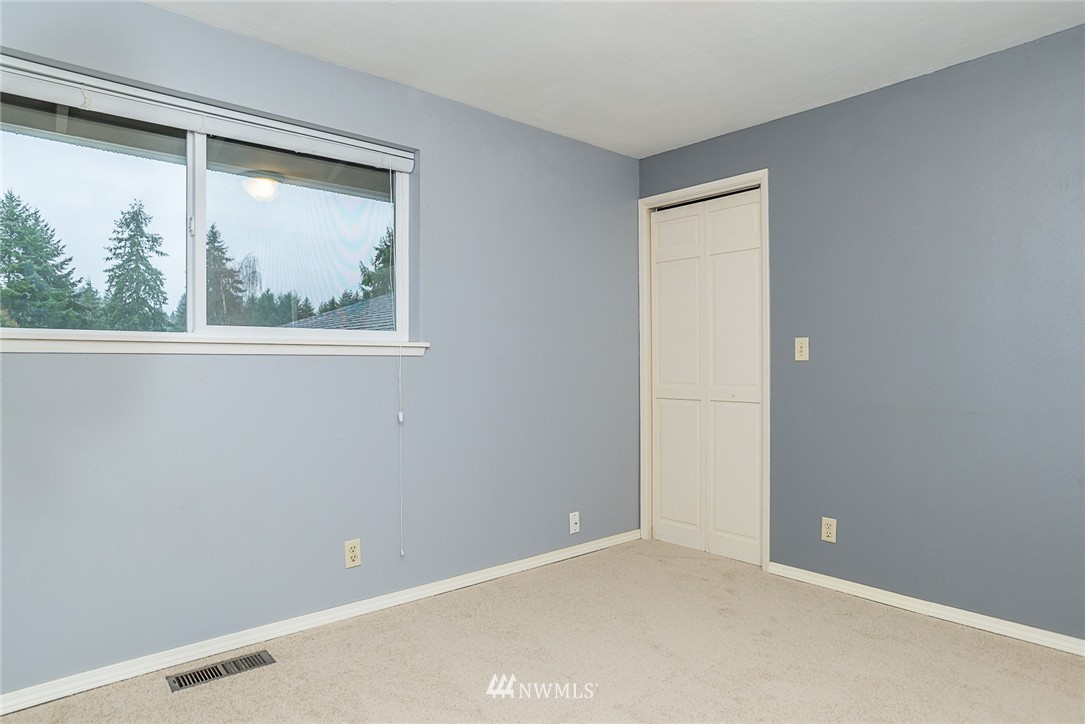 3922 Southwest 321st Street Federal Way, WA 98023 - Photo 11 of 17 Gallery Image 11