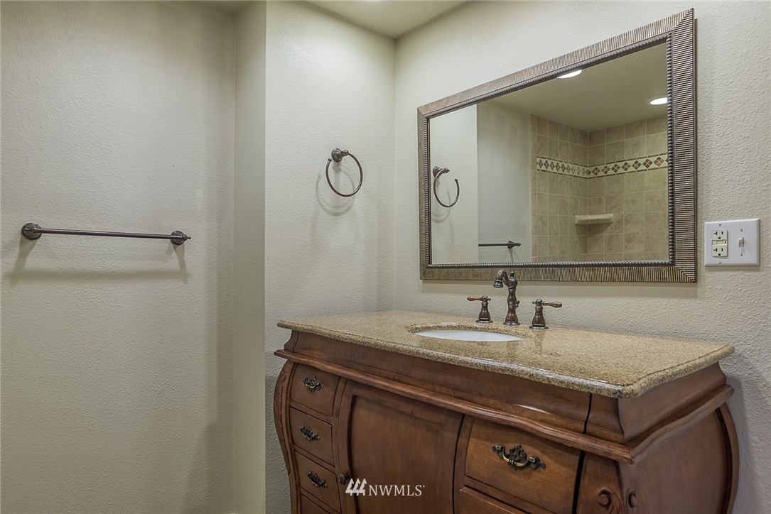 3922 Southwest 321st Street Federal Way, WA 98023 - Photo 7 of 17 Gallery Image 7