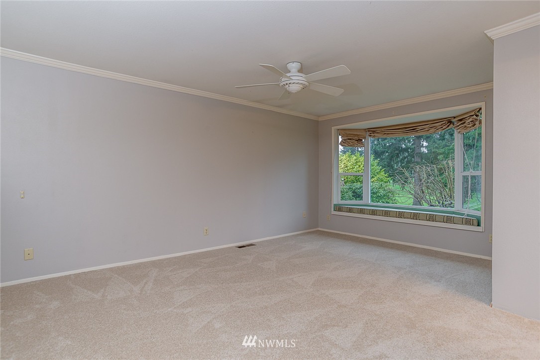 3922 Southwest 321st Street Federal Way, WA 98023 - Photo 8 of 17 Gallery Image 8