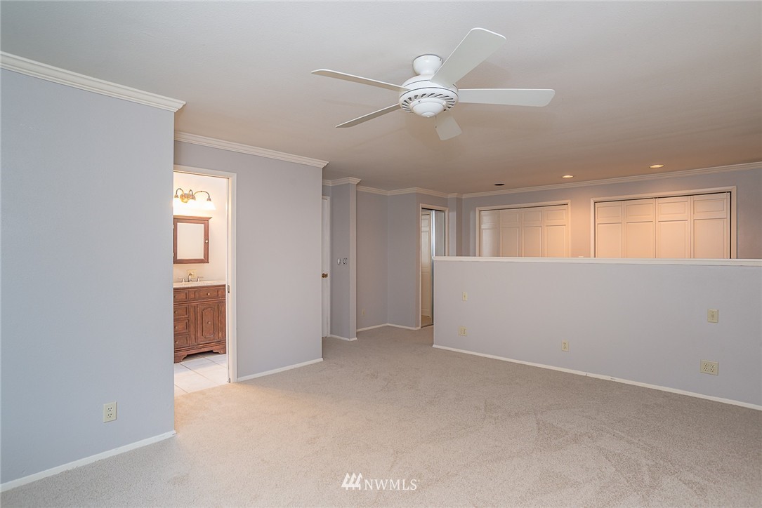 3922 Southwest 321st Street Federal Way, WA 98023 - Photo 9 of 17 Gallery Image 9