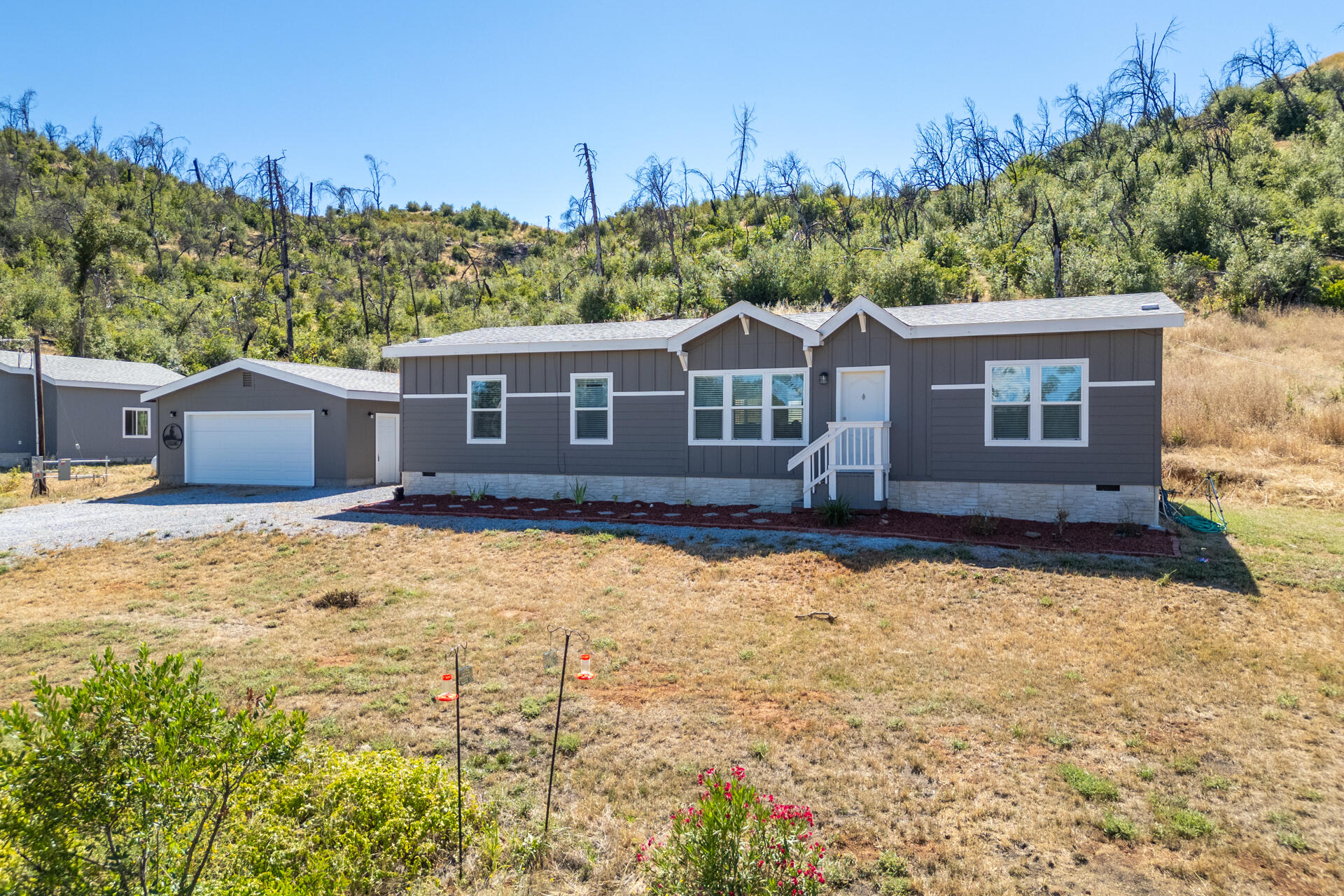13582 Echo Hill Road Redding, CA 96003 - Photo 2 of 40 Exterior