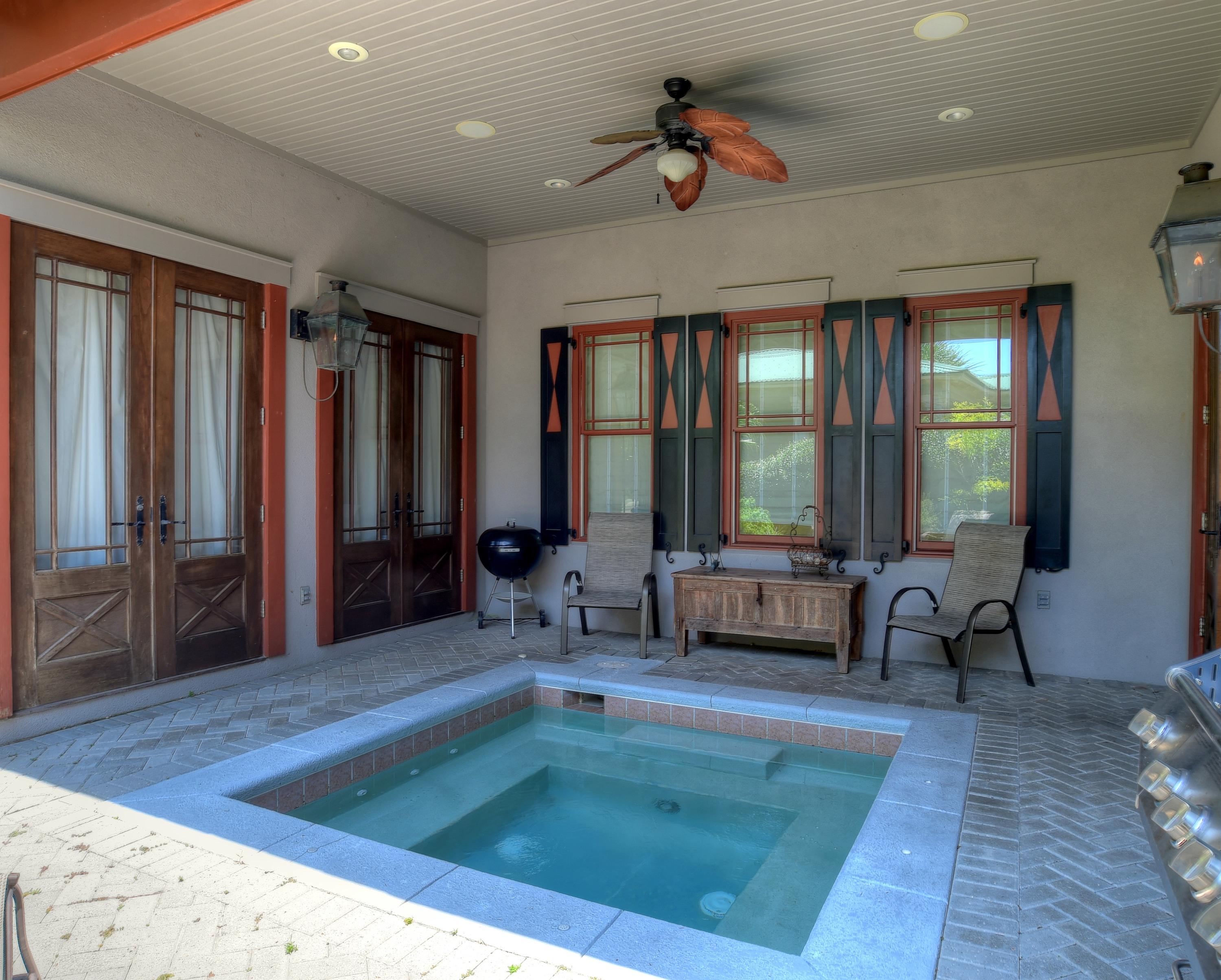 40 Rue Caribe Miramar Beach, FL 32550 - Photo 49 of 64 a living room with furniture and a large window
