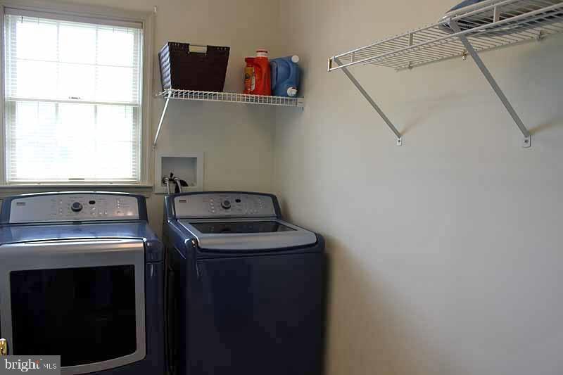 2489 Raleigh Drive Lancaster, PA 17601 - Photo 11 of 28 Gallery Image 11