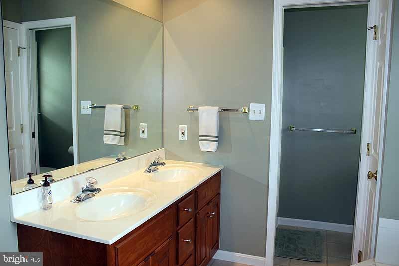 2489 Raleigh Drive Lancaster, PA 17601 - Photo 14 of 28 Gallery Image 14