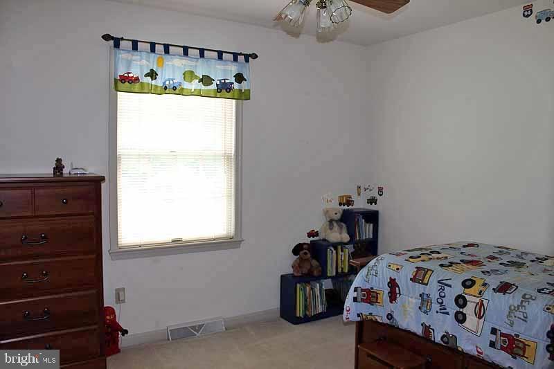 2489 Raleigh Drive Lancaster, PA 17601 - Photo 16 of 28 Gallery Image 16