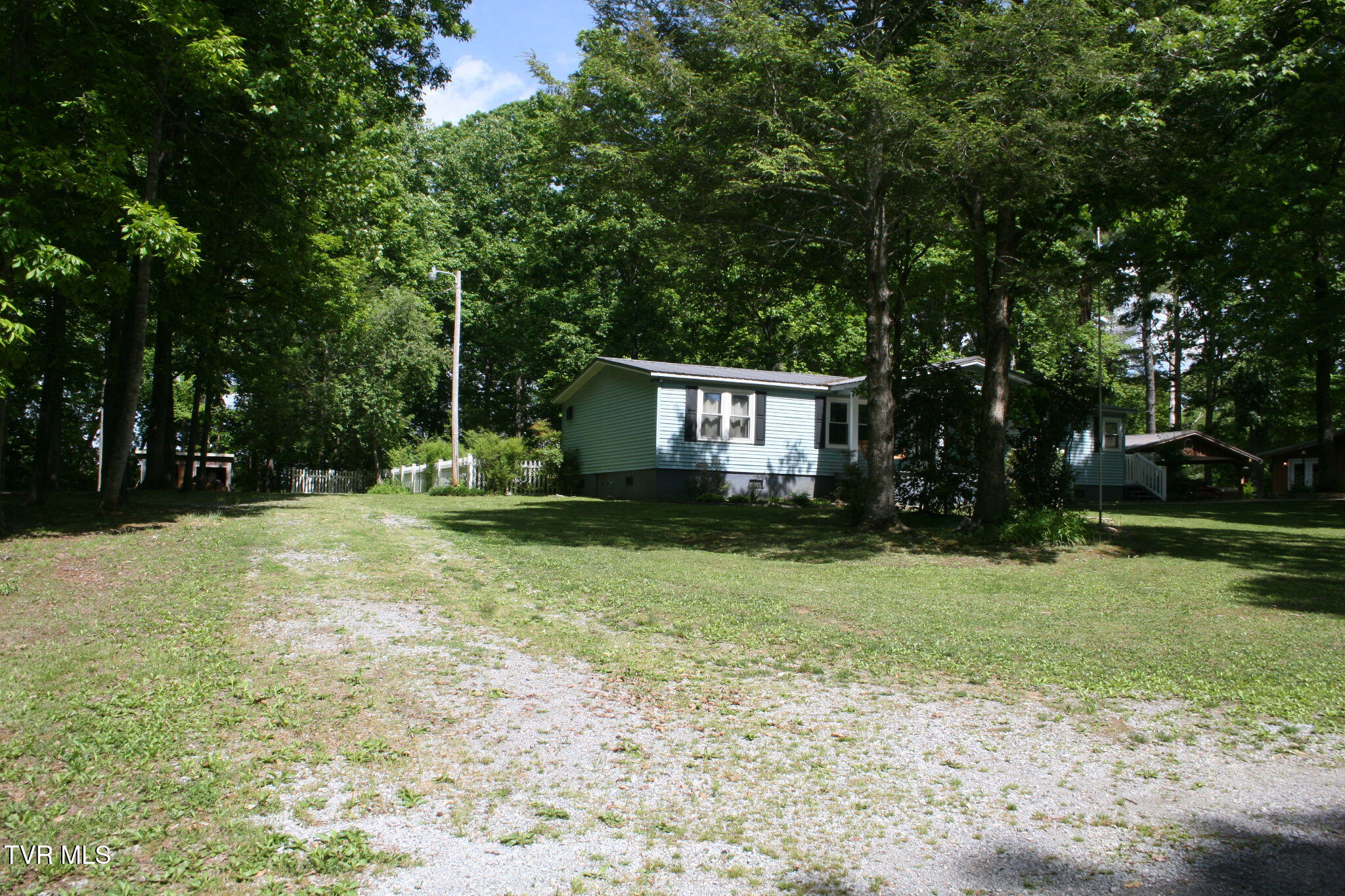 130 Kenneth Foster Road Chuckey, TN 37641 - Photo 37 of 60 IMG_0042