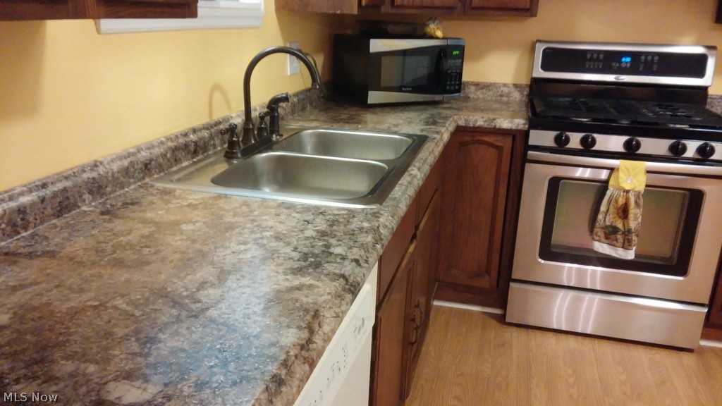 6975 Reed Road Conneaut, OH 44030 - Photo 8 of 25 Brand New Counter-tops