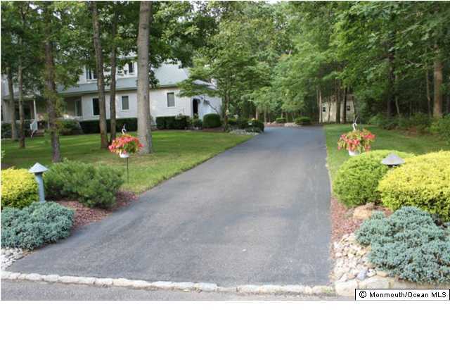 11 Amanda Lane Howell, NJ 07731 - Photo 1 of 3 Primary Photo