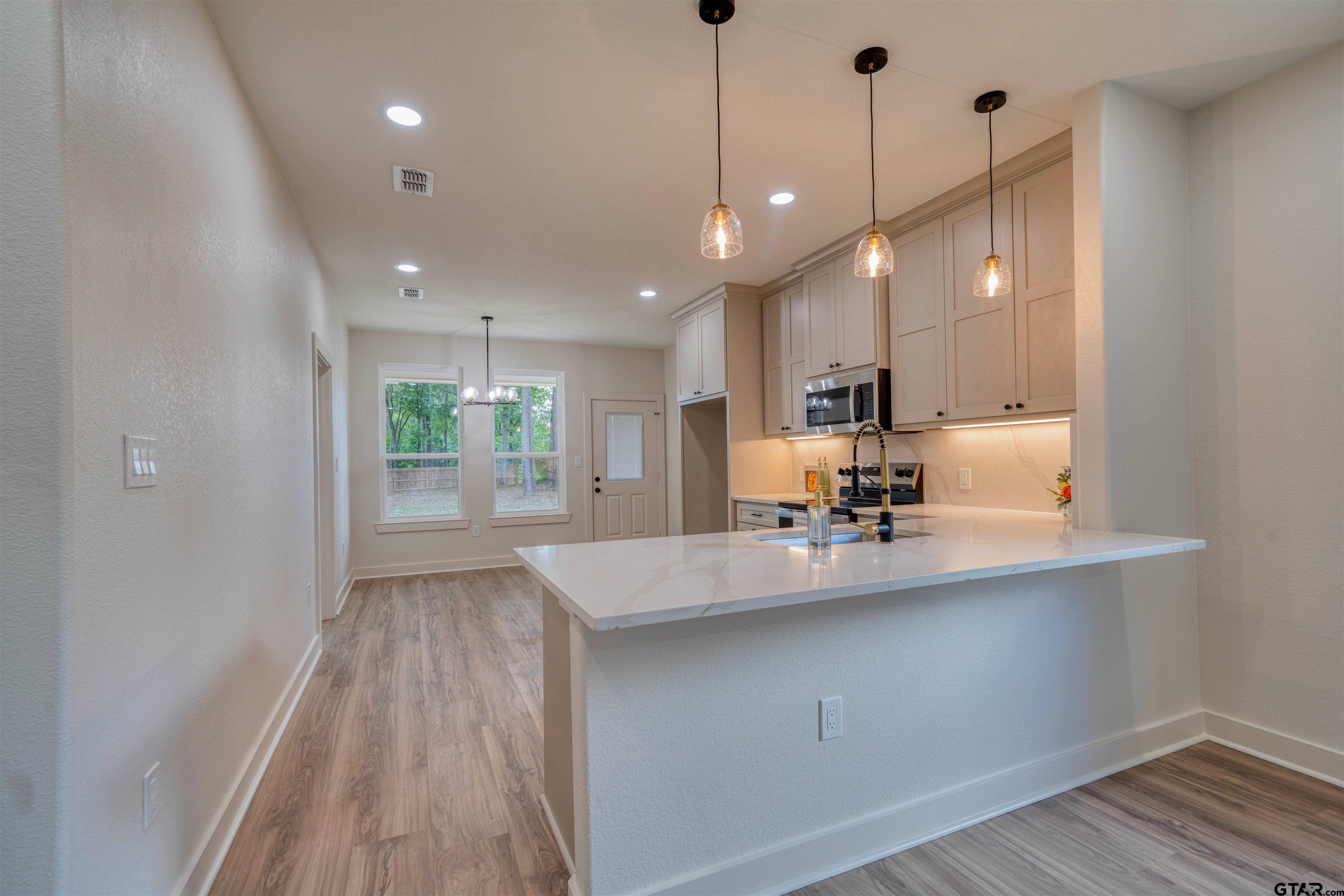 1219 Cherokee Street Longview, TX 75604 - Photo 13 of 44