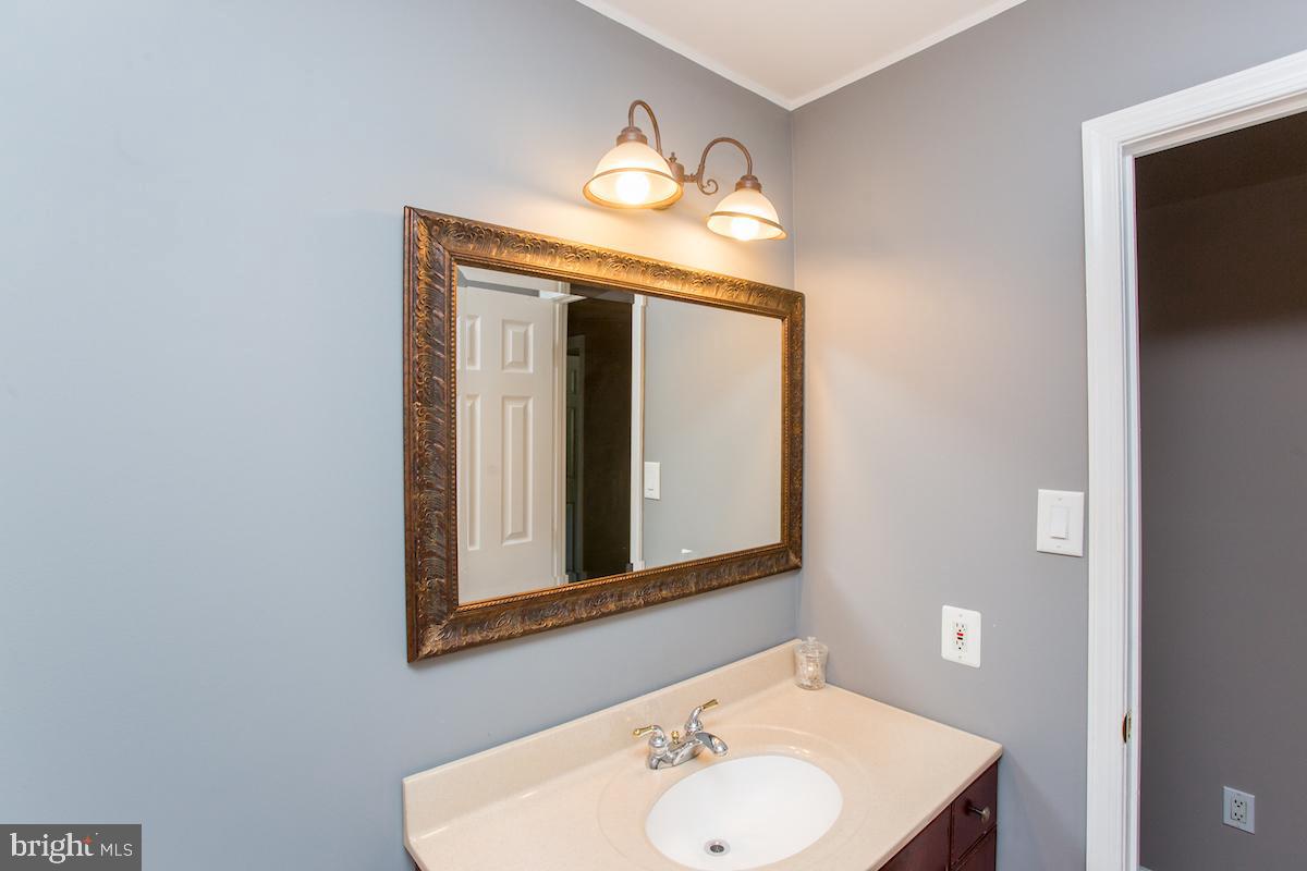 1805 Dover Road Southampton, PA 18966 - Photo 46 of 60 Gallery Image 46