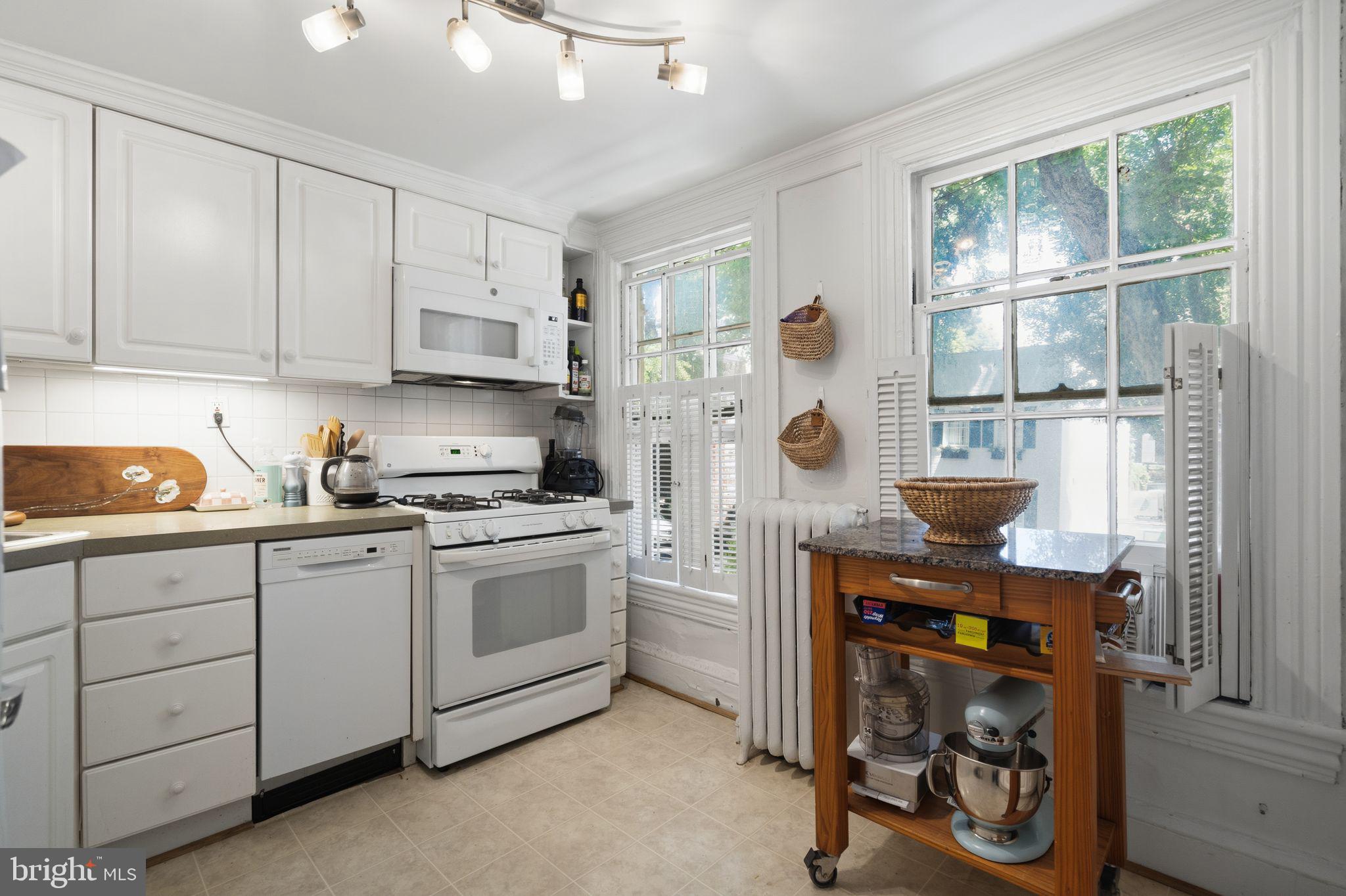 3267 Prospect Street Northwest Washington, DC 20007 - Photo 11 of 42 Kitchen