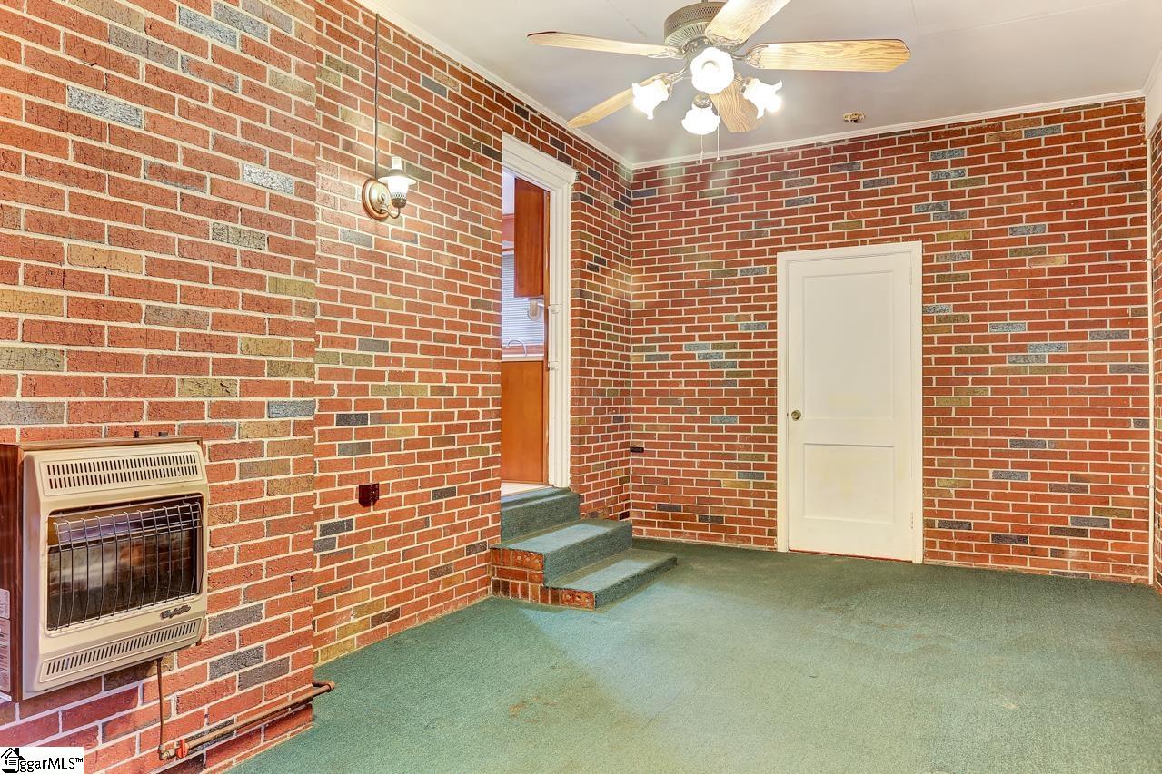 218 W Road Greer, SC 29650 - Photo 22 of 34