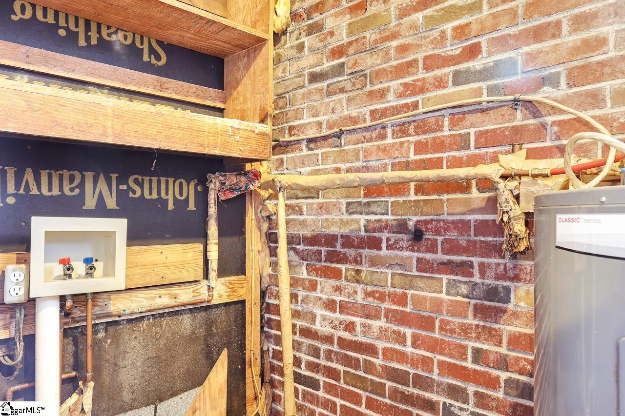 218 W Road Greer, SC 29650 - Photo 24 of 34