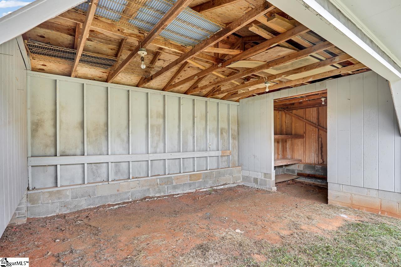 218 W Road Greer, SC 29650 - Photo 33 of 34