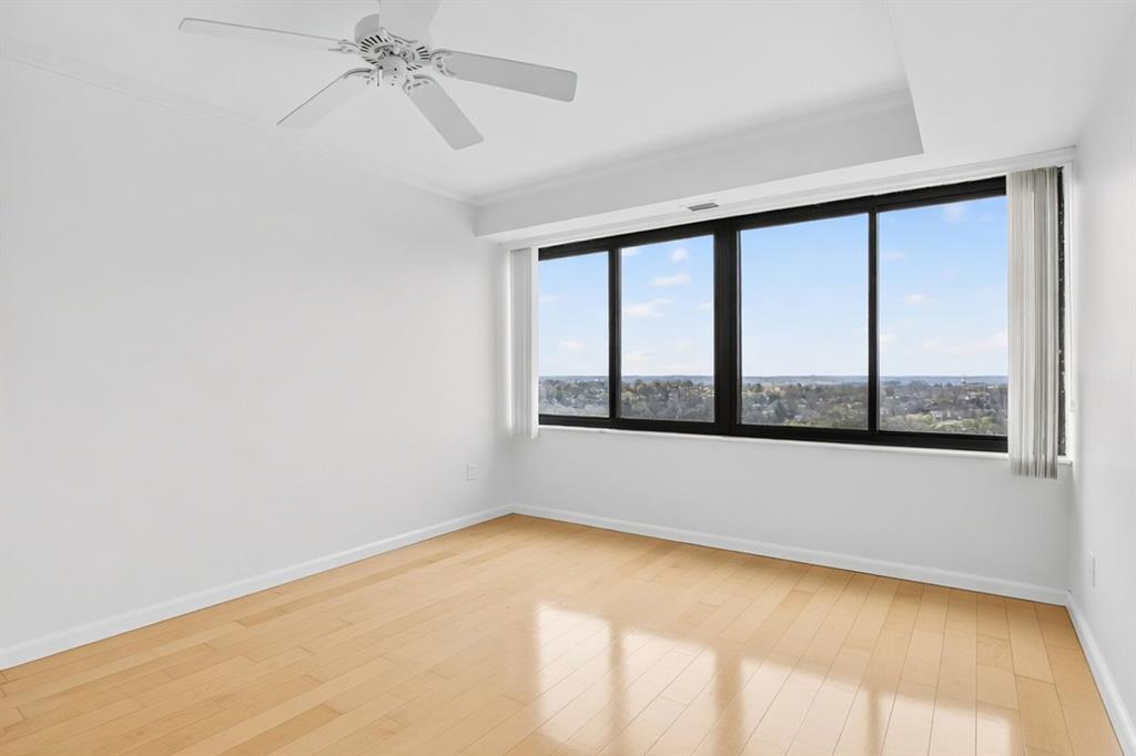 750 Washington Road, Unit 1205 Pittsburgh, PA 15228 - Photo 29 of 46 2nd Bedroom