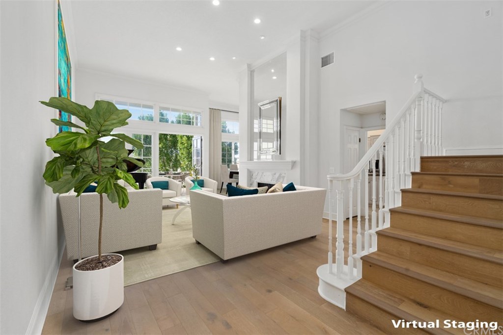 2256 The Terrace Los Angeles, CA 90049 - Photo 12 of 28