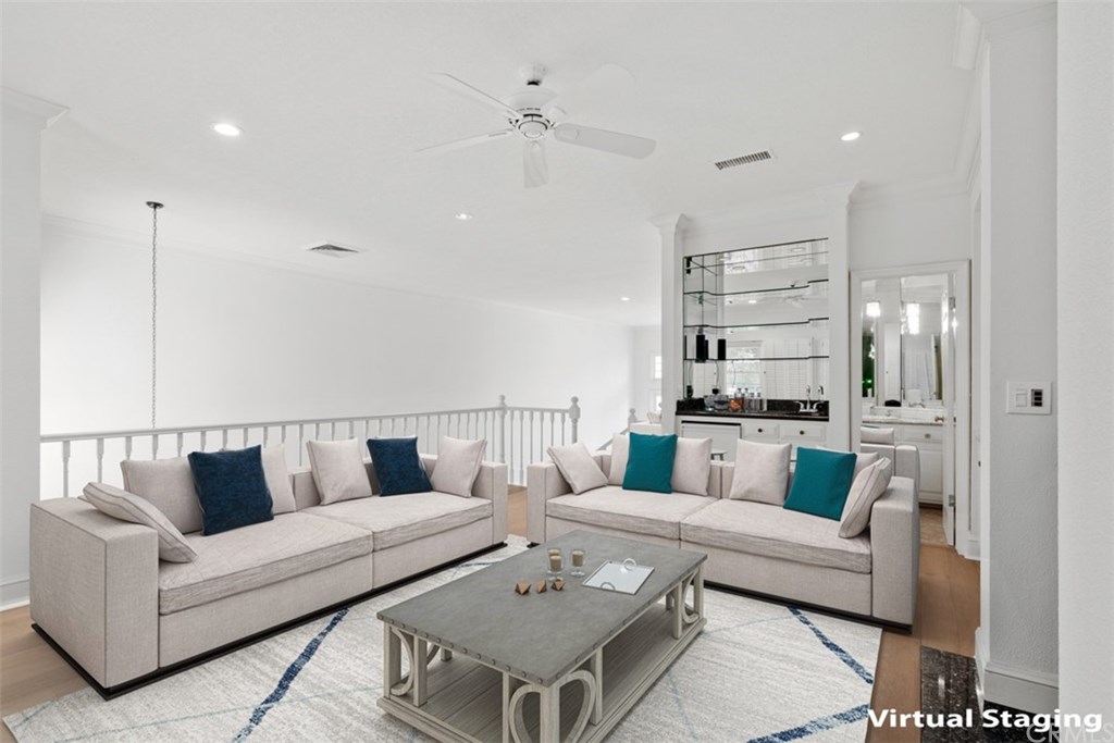 2256 The Terrace Los Angeles, CA 90049 - Photo 13 of 28