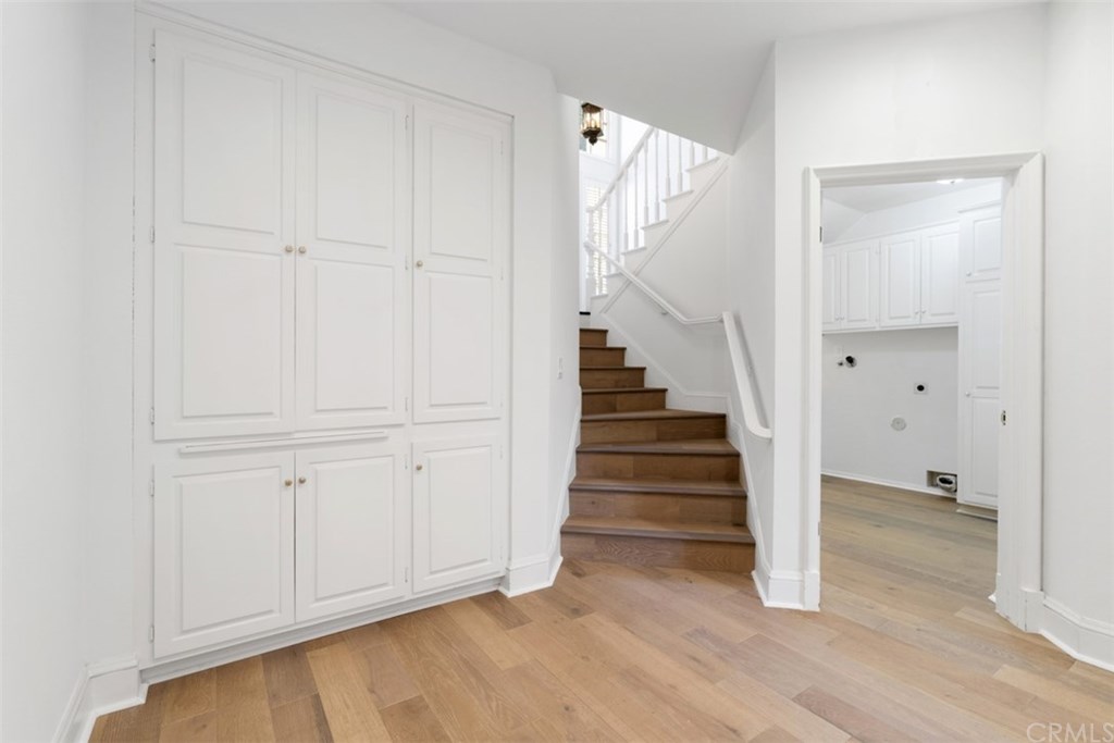 2256 The Terrace Los Angeles, CA 90049 - Photo 16 of 28