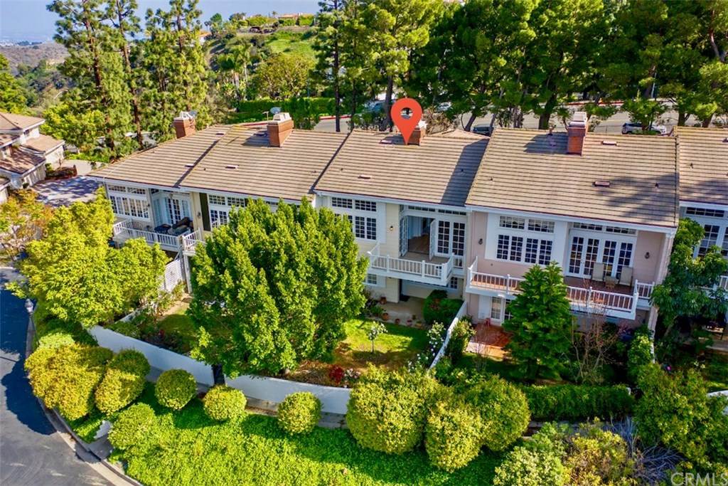 2256 The Terrace Los Angeles, CA 90049 - Photo 22 of 28