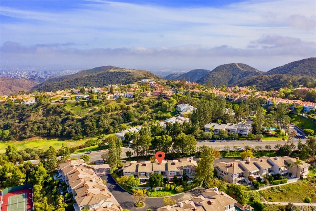 2256 The Terrace Los Angeles, CA 90049 - Photo 25 of 28