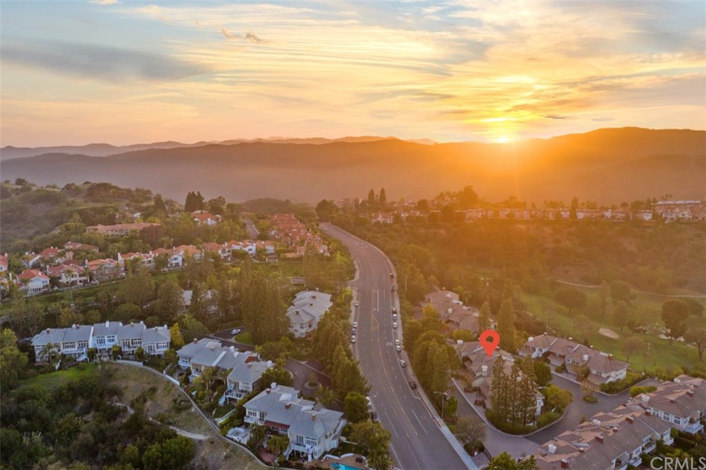 2256 The Terrace Los Angeles, CA 90049 - Photo 27 of 28
