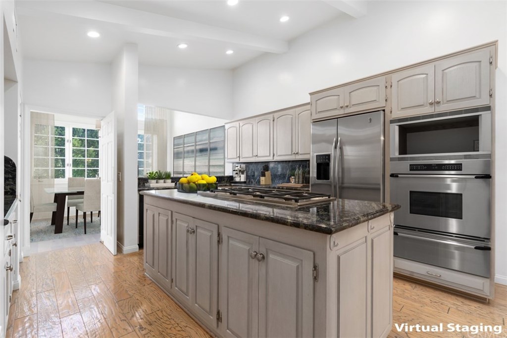 2256 The Terrace Los Angeles, CA 90049 - Photo 7 of 28