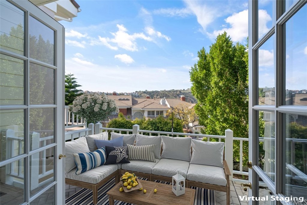 2256 The Terrace Los Angeles, CA 90049 - Photo 10 of 28