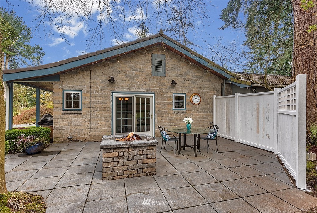 7216 Soundview Drive Edmonds, WA 98026 - Photo 14 of 18 Gallery Image 14