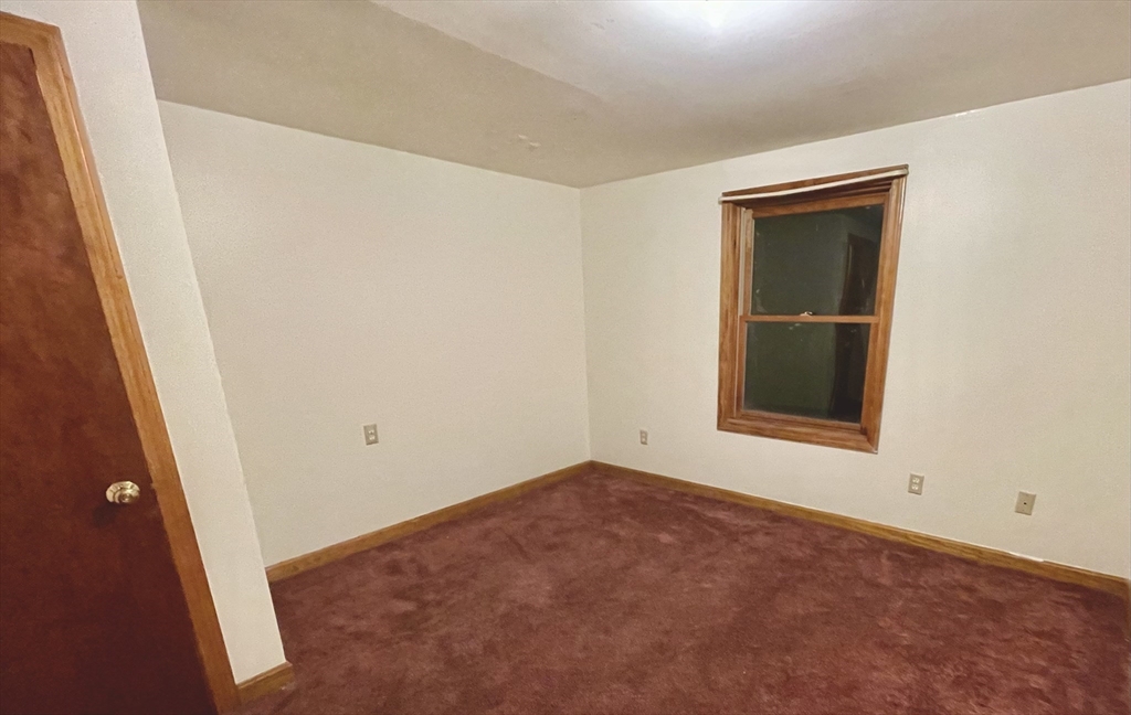 30 Landy Avenue Northampton, MA 01062 - Photo 20 of 40 an empty room with windows and closet