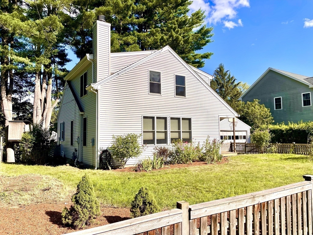 30 Landy Avenue Northampton, MA 01062 - Photo 2 of 40 a front view of a house with garden