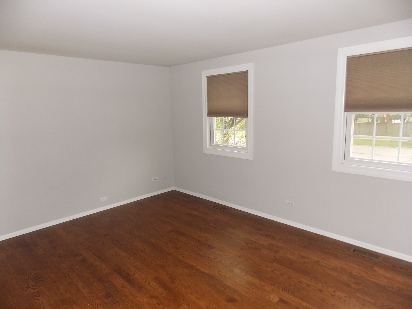 209 Cedarbrook Road Naperville, IL 60565 - Photo 10 of 14 Gallery Image 10