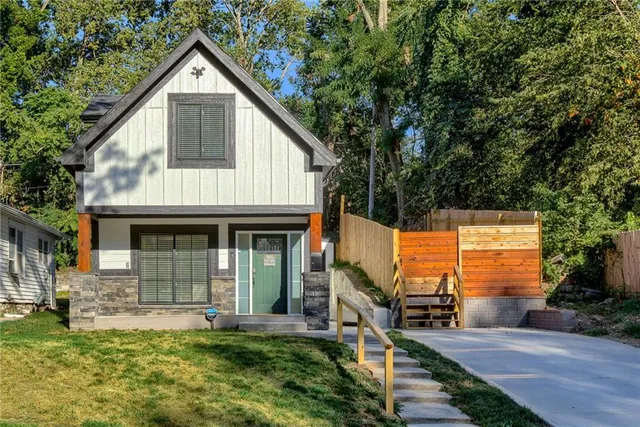 $315,000 | 111 South 16th Street, Kansas City, KS 66102