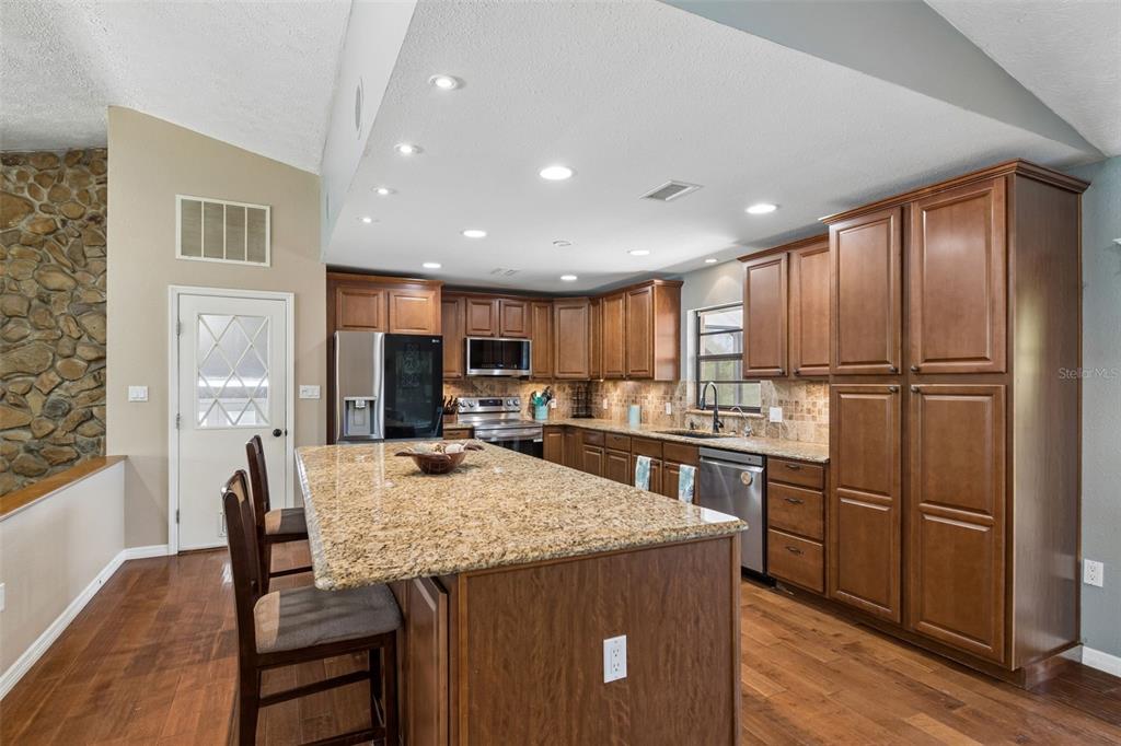 7871 Sycamore Drive New Port Richey, FL 34654 - Photo 9 of 46