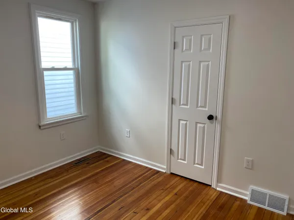 $1,800 | 1755 Avenue B, Schenectady, NY 12308