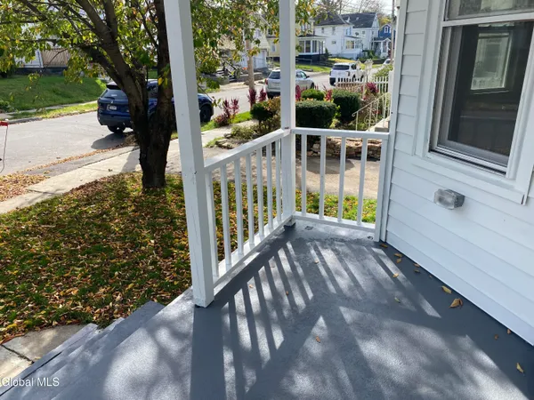 $1,800 | 1755 Avenue B, Schenectady, NY 12308