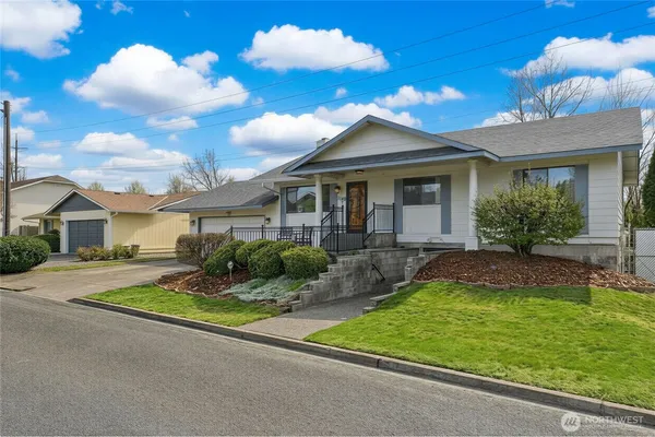 $539,000 | 1140 Southeast Colonial Drive, College Place, WA 99324