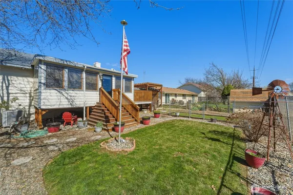 $539,000 | 1140 Southeast Colonial Drive, College Place, WA 99324