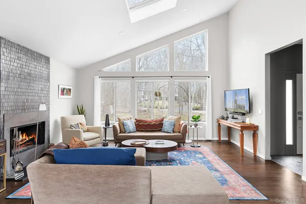 $2,595,000 | 76 Island View Drive West, Sag Harbor, NY 11963