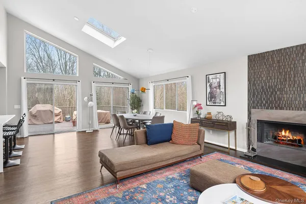 $2,595,000 | 76 Island View Drive West, Sag Harbor, NY 11963