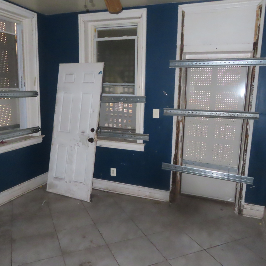5607 South Emerald Avenue Chicago, IL 60621 - Photo 11 of 19