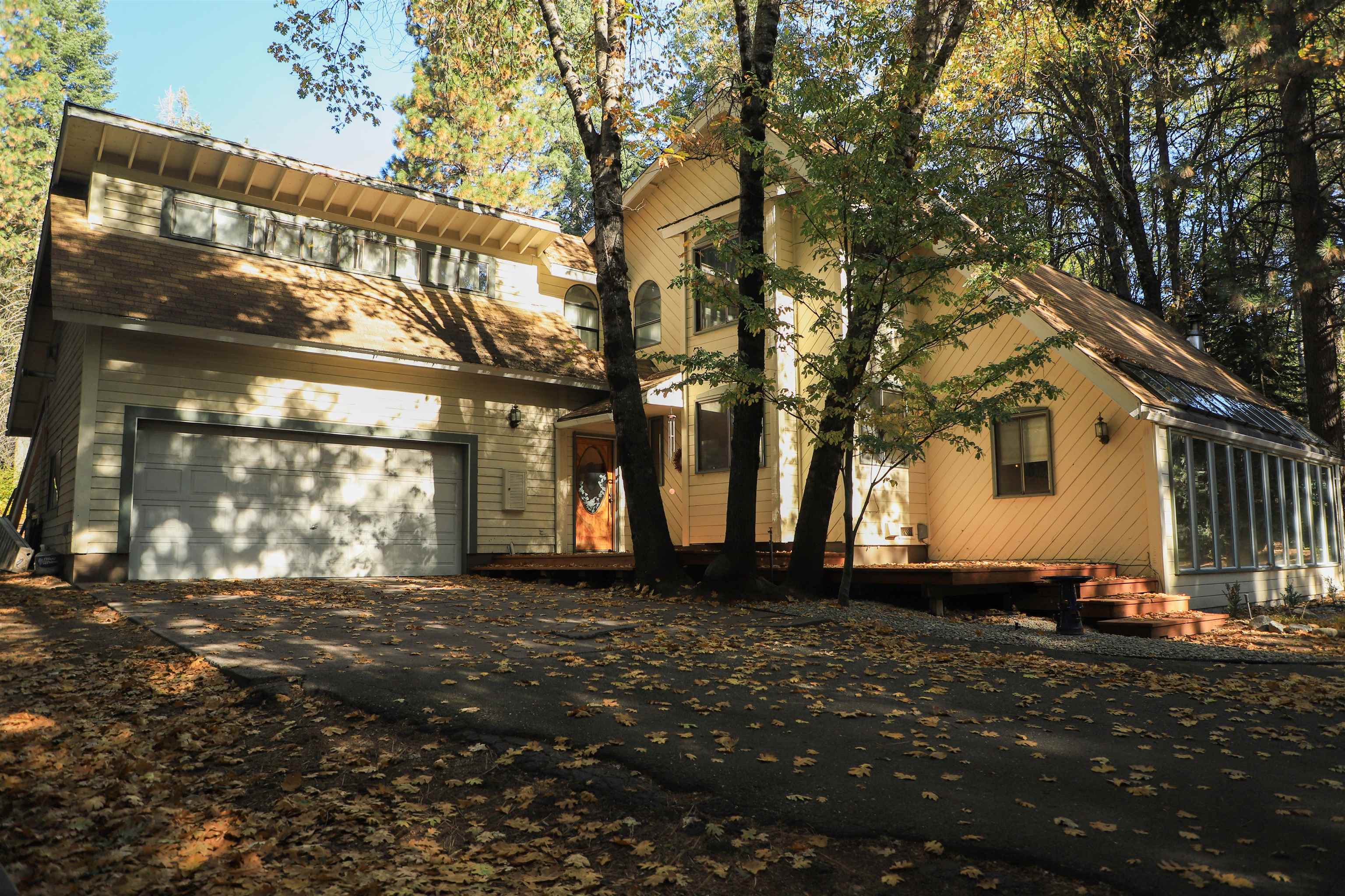 2824 South Old Stage Road Mount Shasta, CA 96067 - Photo 2 of 50 Gallery Image 2