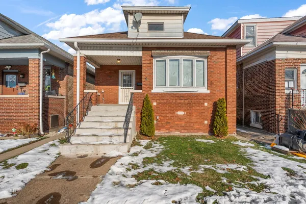 $2,250 | 1231 Lakeview Avenue, Whiting, IN 46394