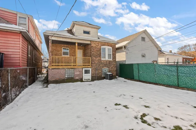 $2,250 | 1231 Lakeview Avenue, Whiting, IN 46394