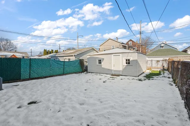 $2,250 | 1231 Lakeview Avenue, Whiting, IN 46394